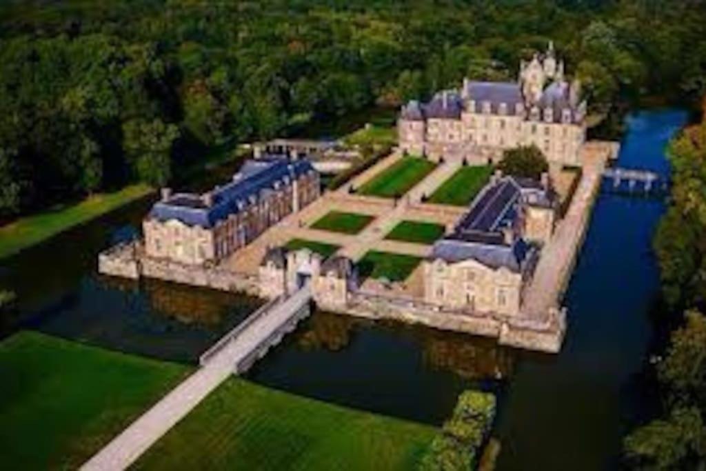 Maison Au Milieu Des Bois Et Des Animaux Jouy-le-Potier Buitenkant foto